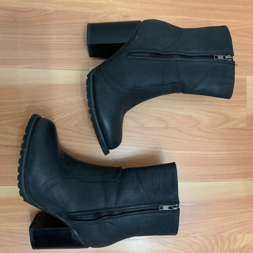 Black boots